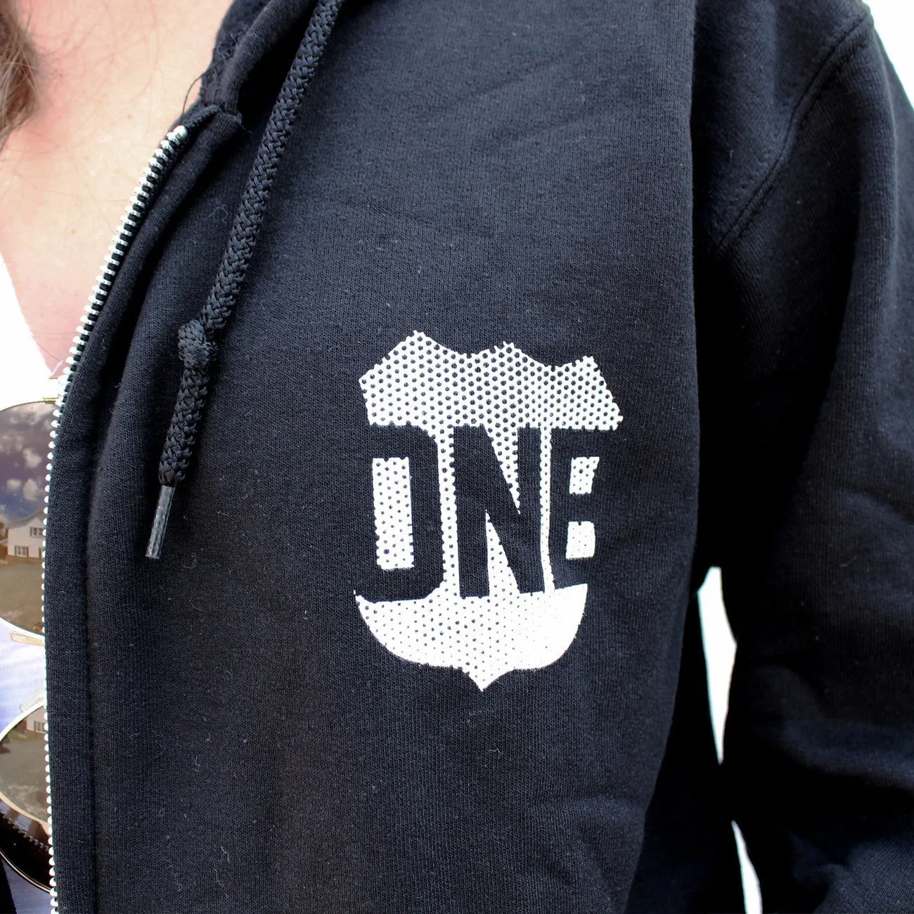 Route One Apparel Classic Flag & Crab (Black) / Zip Hoodie